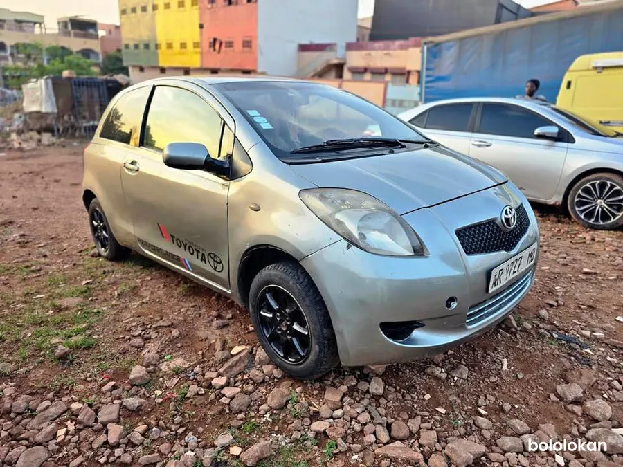Toyota Yaris très propre à vendre (image 1)