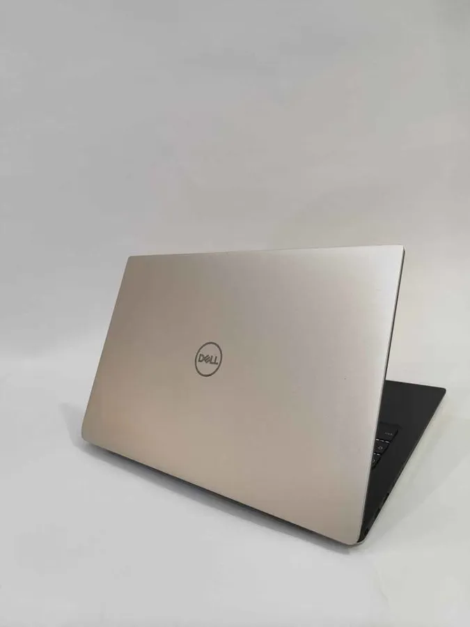 DELL XPS 13 9370 (image 2)