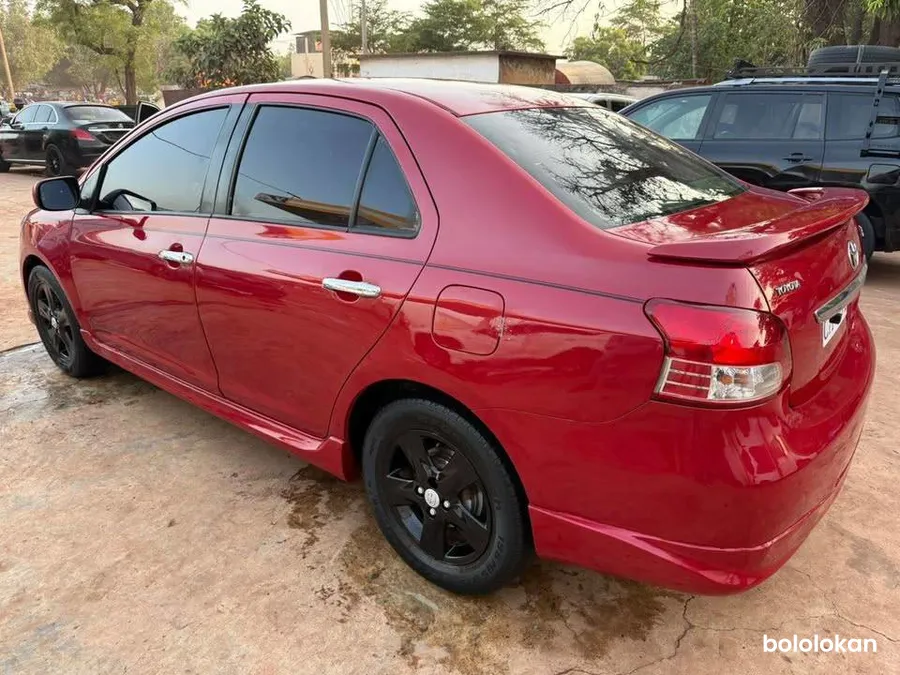 Toyota Yaris Berline (image 2)