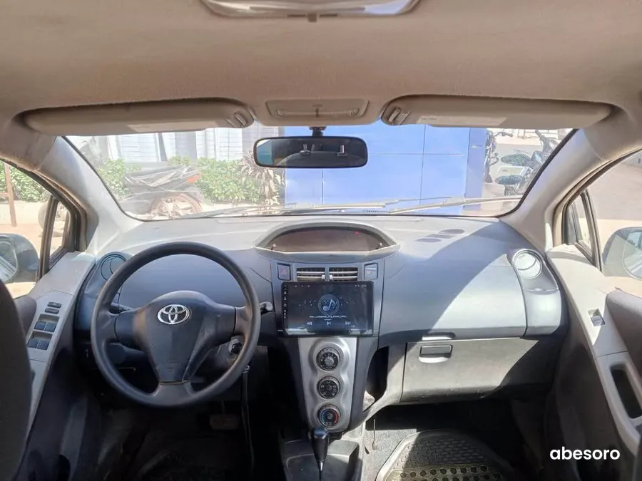 Toyota Yaris 2008 (image 6)