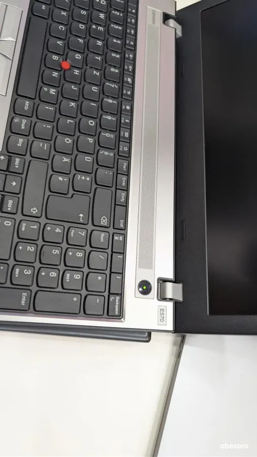 Lenovo ThinkPad E570 (image 10)