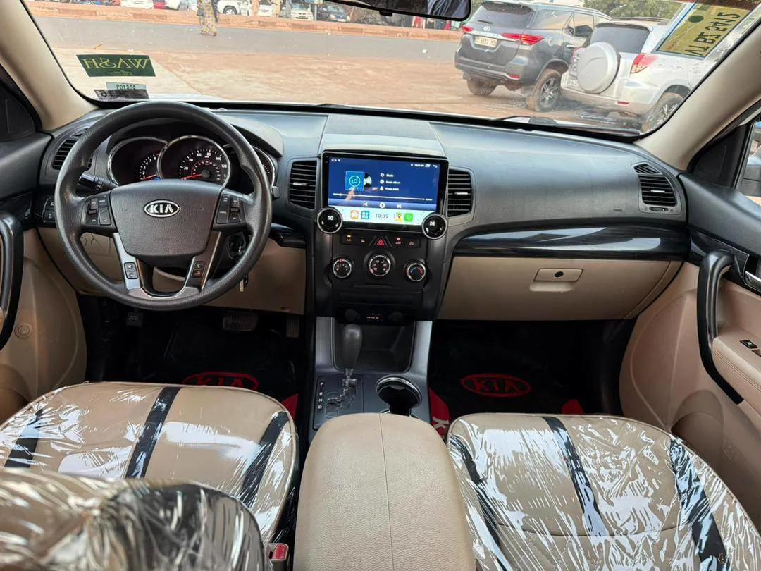 Kia Sorento 2012 (image 8)