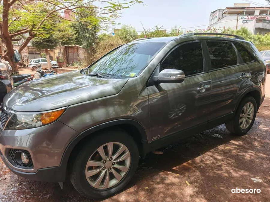 Kia Sorento 2012 (image 2)