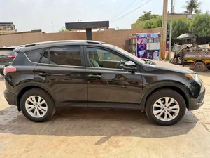 RAV4 LIMITED 2015 FULL OPTIONS