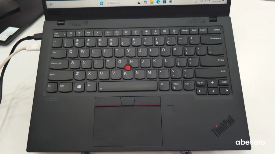  Lenovo ThinkPad X1 Carbon Gen 7 (image 6)