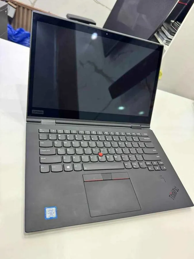 💻 Lenovo ThinkPad X1 Yoga (image 1)