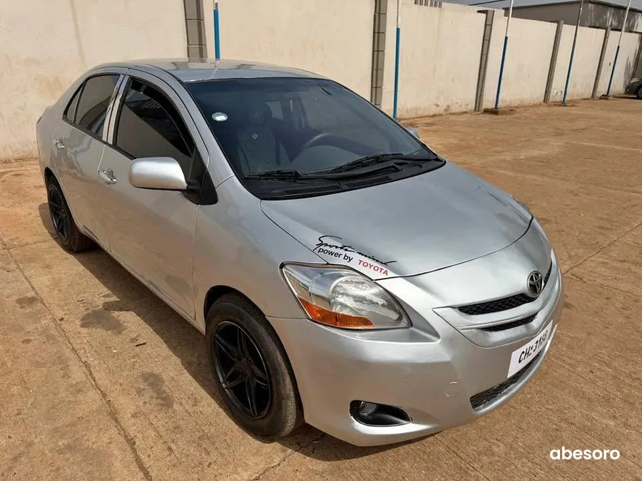 TOYOTA YARIS  BERLINE ANNE 2008 (image 2)