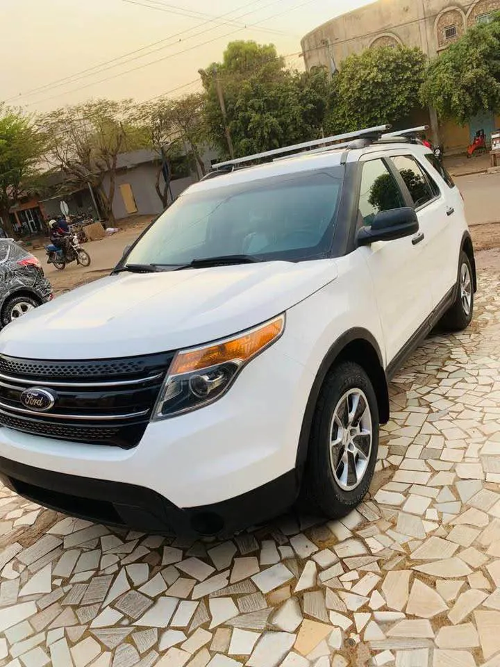 FORD EXPLORER 2013 au revoir (image 3)