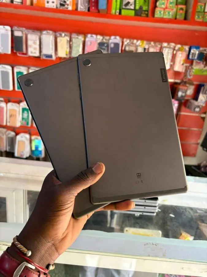 Tablettes Lenovo M10 (image 4)