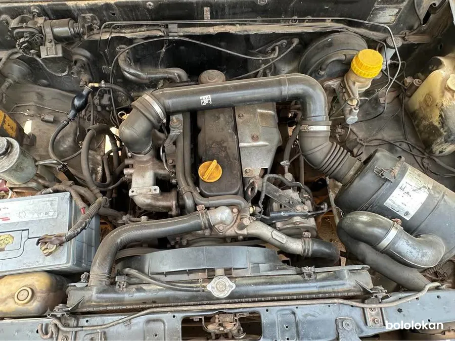 Pickup Nissan D21 – Année 1999 (Diesel) (image 6)
