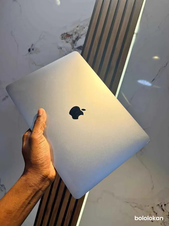 MacBook Pro 16″ 2019 (image 1)