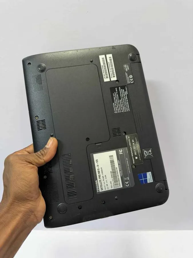 Toshiba Satellite Pro NB10-A-125 (image 3)