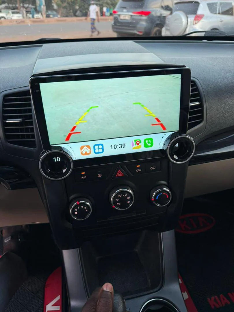 Kia Sorento 2012 (image 4)