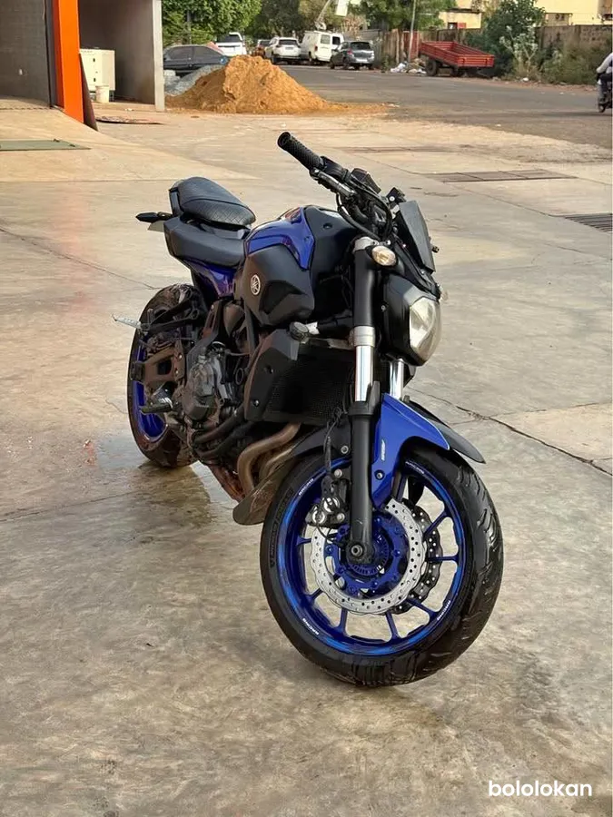 Yamaha Mt 07 année 2017 (image 1)