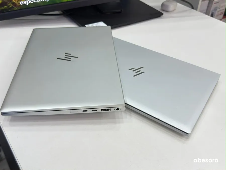 HP ELITEBOOK 840 G8 (image 8)
