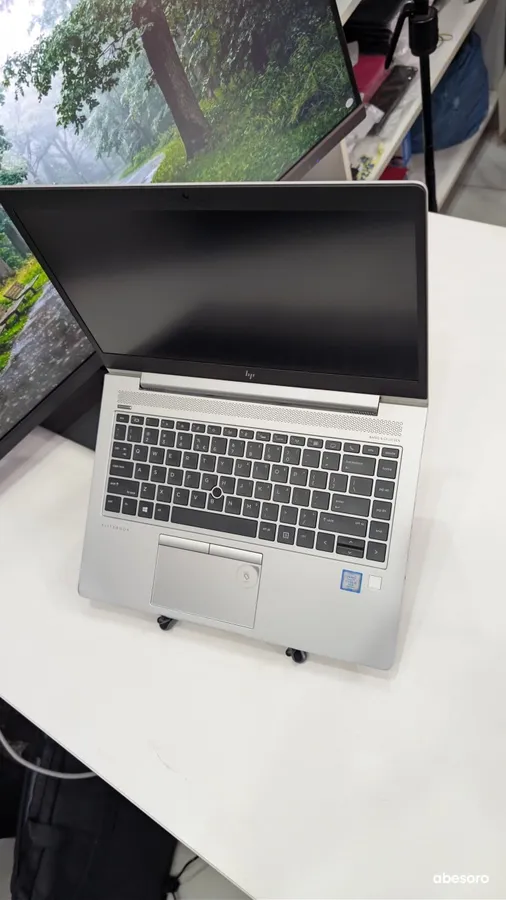 Hp EliteBook 840 G5 (image 3)