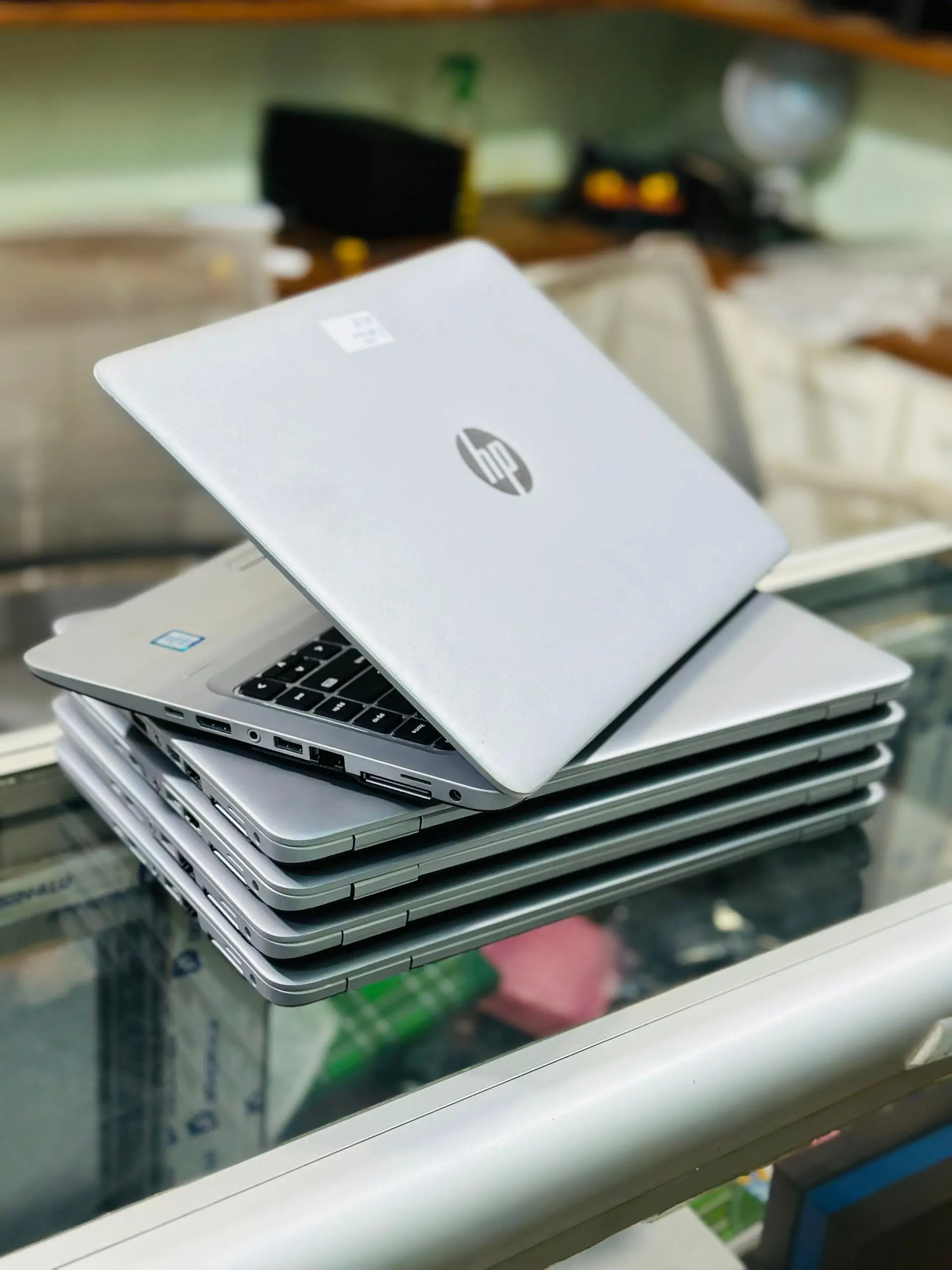 Hp 840 g3 (image 2)