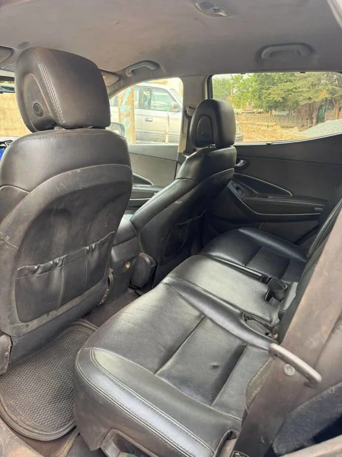 Hyundai Santa Fe 2014 (image 4)