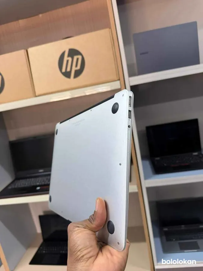 Macbook air 13 2017 (image 3)