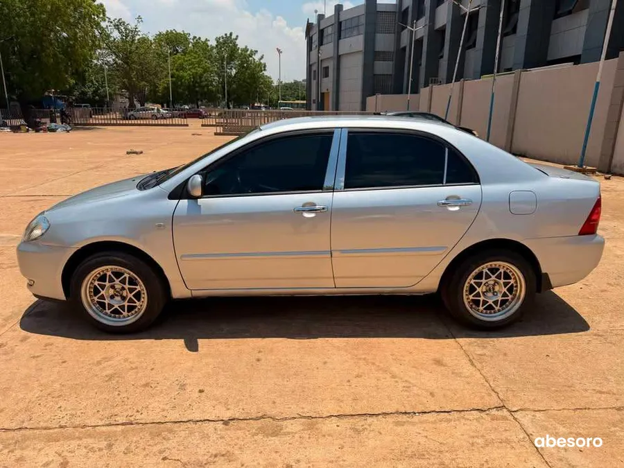 Toyota Corolla-Alfa 2003 (image 3)