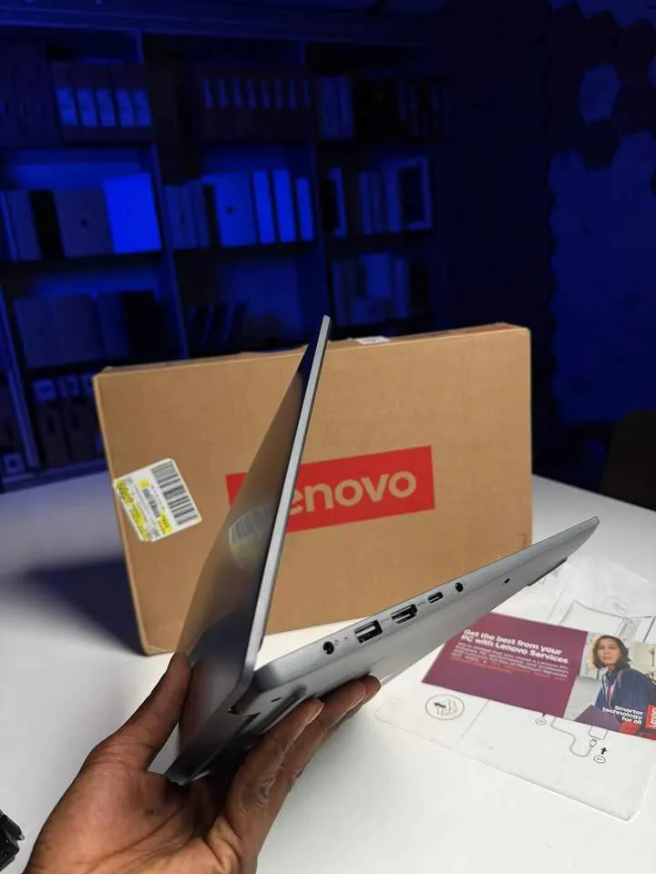 Lenovo IdeaPad Slim 3 Tactile (14ᵉ génération) (image 2)