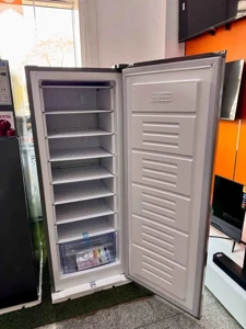 Congélateur EASTPOINT 245 litres 7 étagères