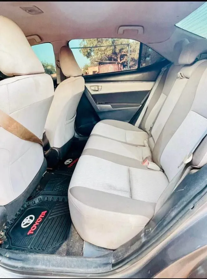 Toyota corolla année 2018 (image 8)