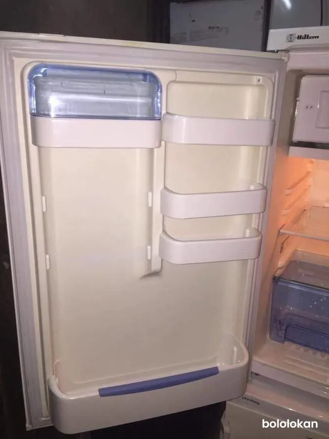 Frigo-congélateur casse (image 2)