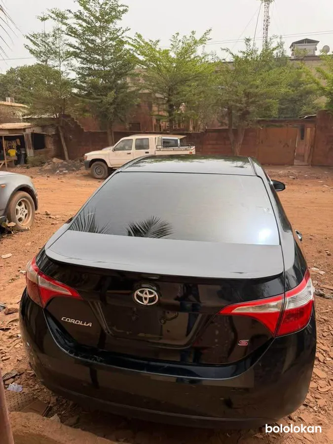 TOYOTA COROLLA S 2014 (image 2)