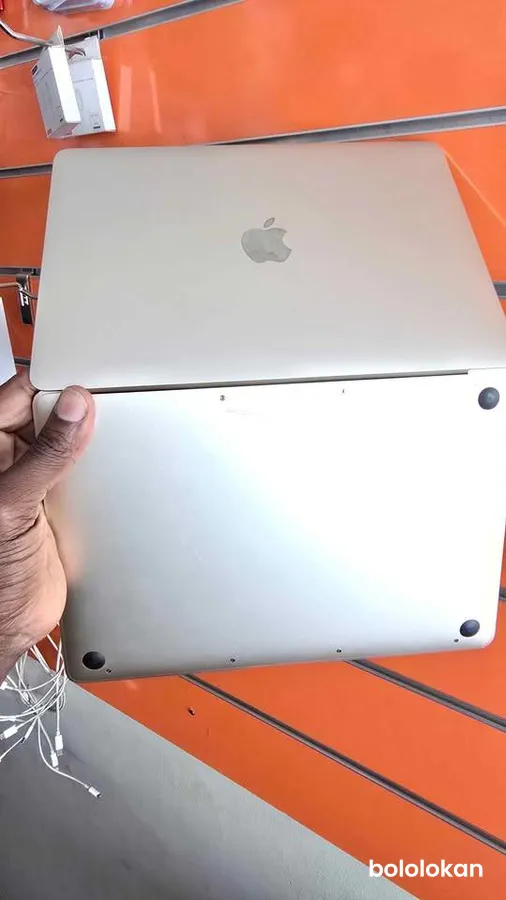 Macbook Retina 12 inch 2017 (image 4)