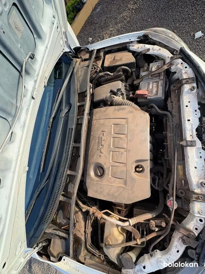 Toyota corolla S 2012 (image 6)