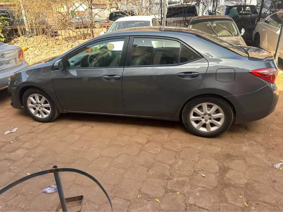 Toyota Corolla 2017 à vendre (image 6)