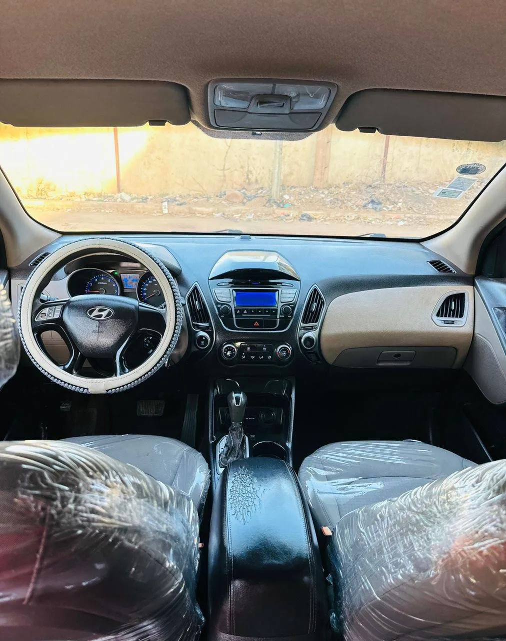 HYUNDAI TUCSON IX35 2011 (image 8)