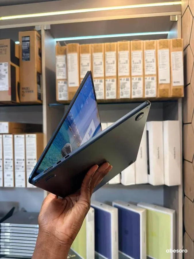 MacBook Air 2023 M2 (image 2)