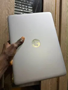 HP EliteBook 840 G3 ( ULTRA Slim )