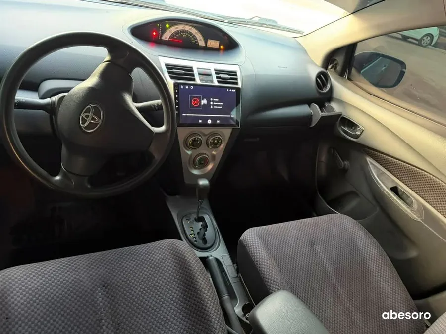 TOYOTA YARIS BERLINE 2009 (image 7)
