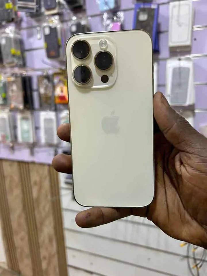 📱 iPhone 14 Pro 256 Go (image 1)