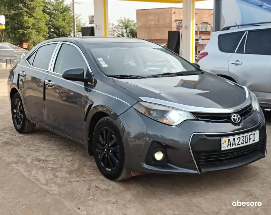 Toyota Corolla S 2014 (image 4)