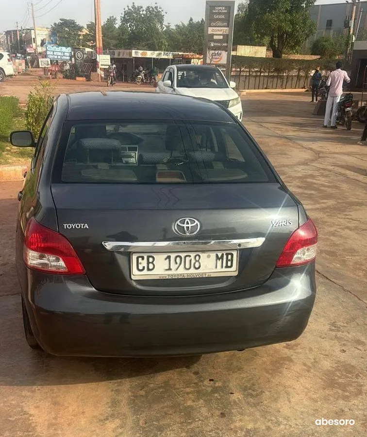 Toyota Yaris Berline (image 3)
