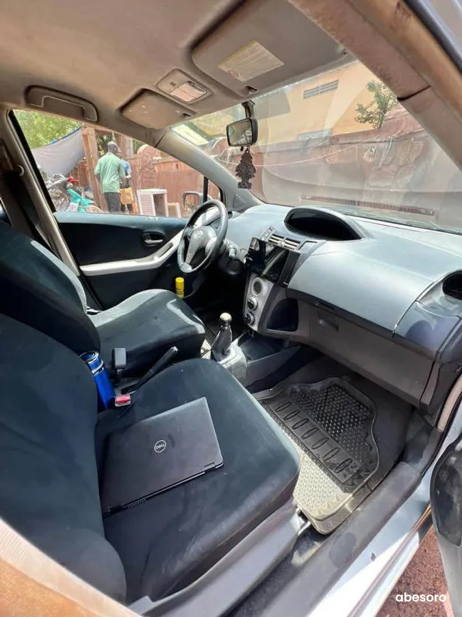 Yaris break (image 7)