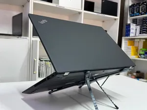 Lenovo ThinkPad T490s