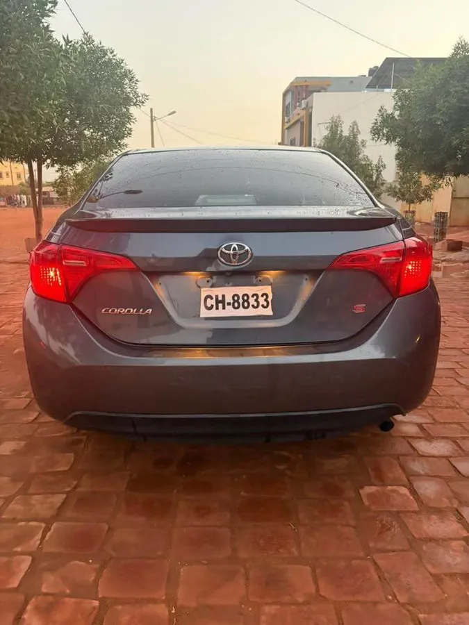Toyota Corolla S 2014 modifié en 2017 (image 5)