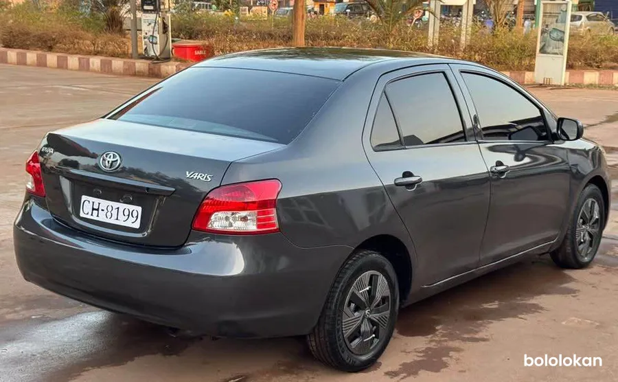 Toyota Yaris berline 2008 (image 4)