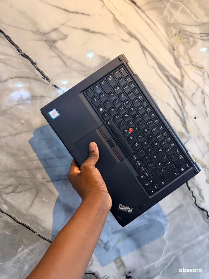 Lenovo ThinkPad Yoga 370 (Stock : 20 pièces au total) (image 1)