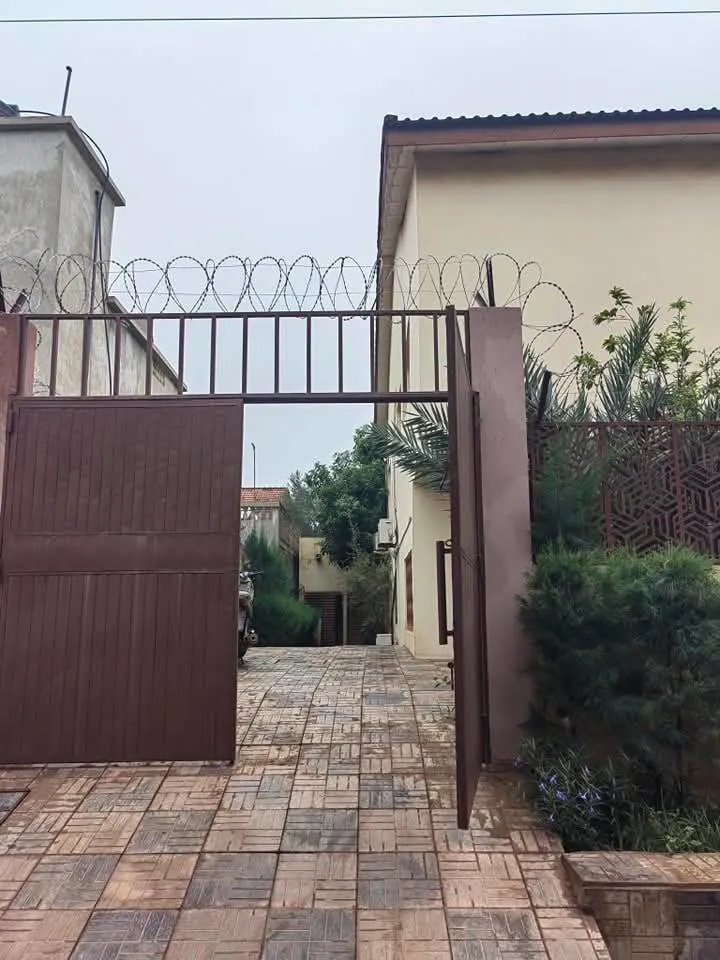 Une villa duplex à Sotuba (image 1)