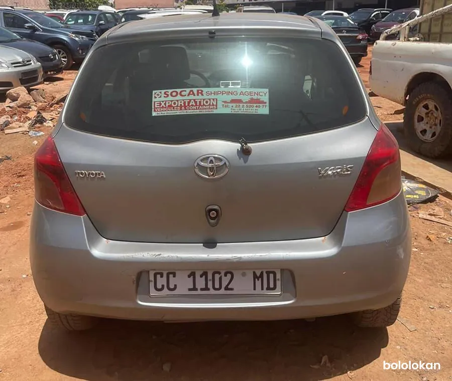 Toyota yaris break smake b (image 2)