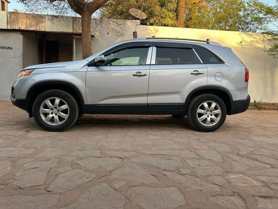 Kia Sorento Année 2011 (image 3)