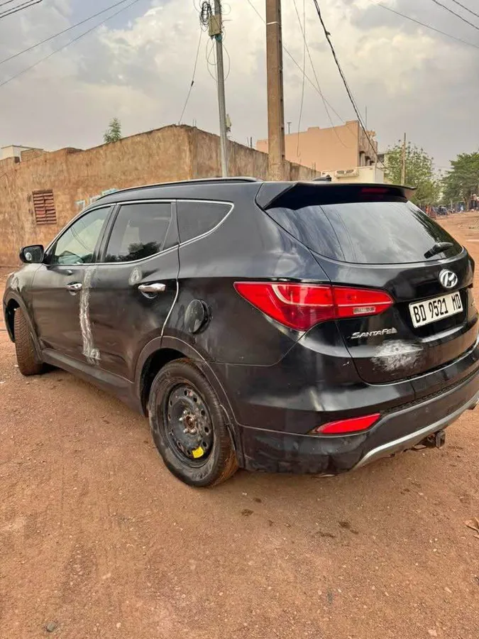 Hyundai Santa Fe 2014 (image 1)
