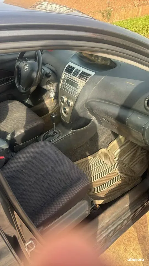 Toyota Yaris Berline (image 7)
