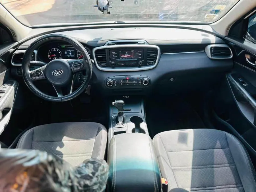 KIA SORENTO 2017 (image 4)